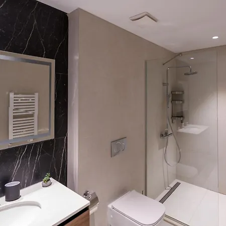 Apartment Luxury With Pool&gym *