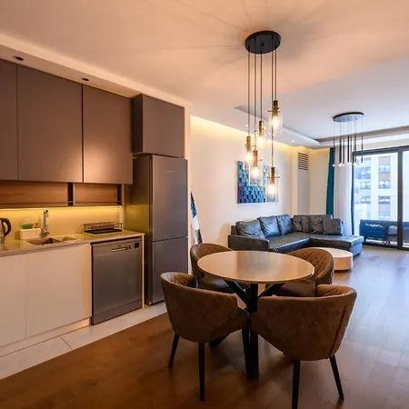 Apartment Luxury With Pool&gym *